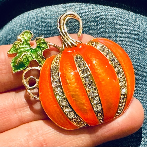 Pumpkin brooch Pumpkin pin - Picture 6 of 7